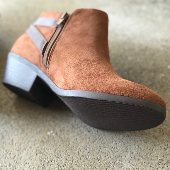 1 left! Soda Choya Cognac Buckle ankle booties - Picture 6 of 6